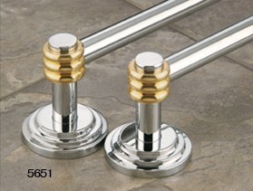 Gatco Cosmopolitan 18" towel bar.