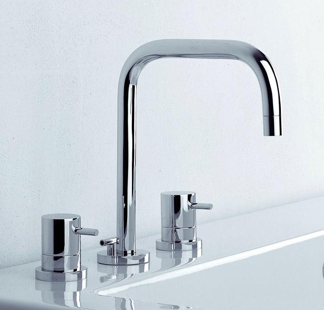 Lacava Minimal Square Swiveling Spout w/Levers