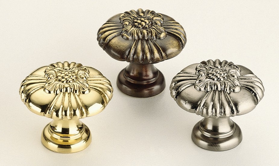 Omnia 7417/42 Ornate 1 5/8" Knob