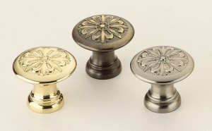 Omnia 7105/40 Ornate 1 9/16" Knob