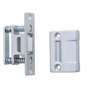 Ives RL30 Large Nylon Roller Latch - Bright Brass