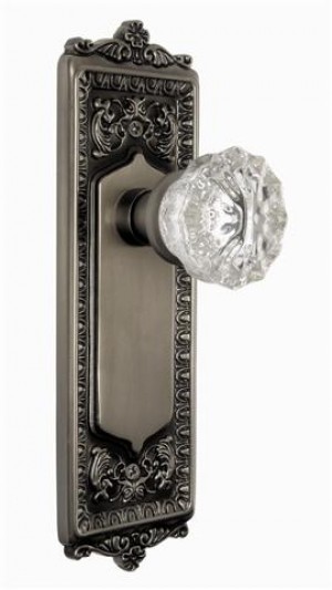 Nostalgic Egg & Dart Plate w/Crystal Dummy Knob