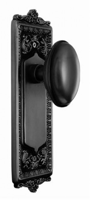 Nostalgic Egg & Dart Plate w/Homestead Privacy