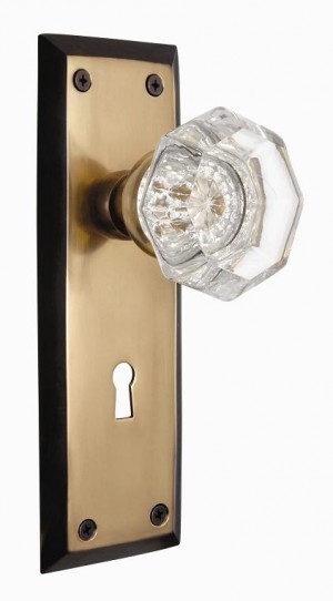Nostalgic New York Plate w/Waldorf Passage Knob