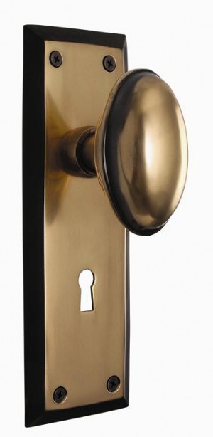 Nostalgic New York Plate w/Homestead Privacy Knob